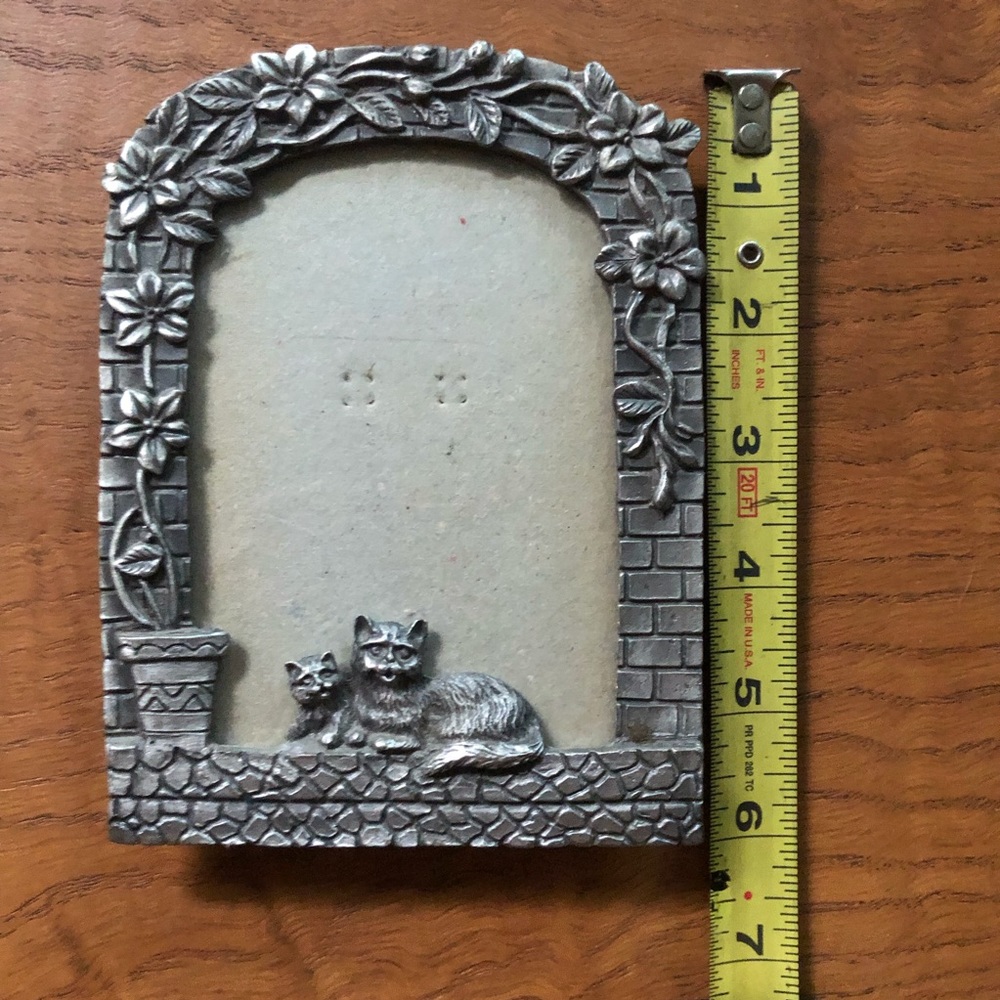 5/$20 Cat Frame - Picture 2 of 4